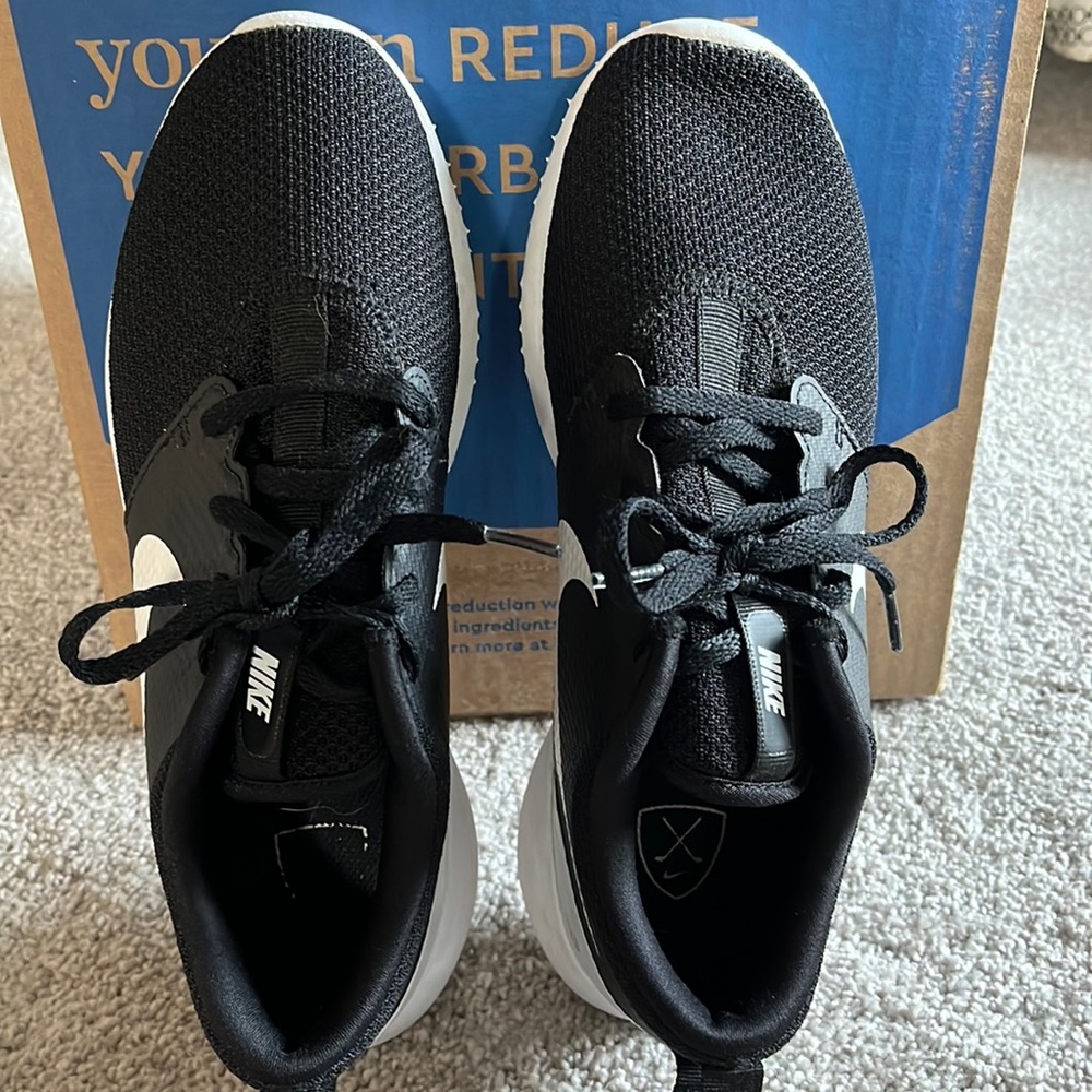 Boys Nike Golf Shoes- lots of wear left!
